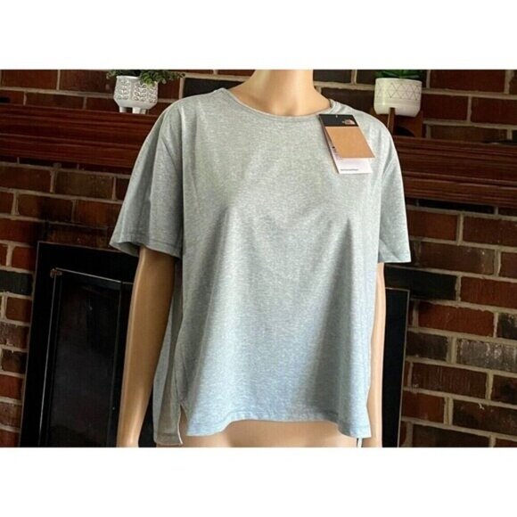 The North Face women’s Short Sleeve Shirt Sharp Size XL Top Cropped Casual New - Picture 14 of 15